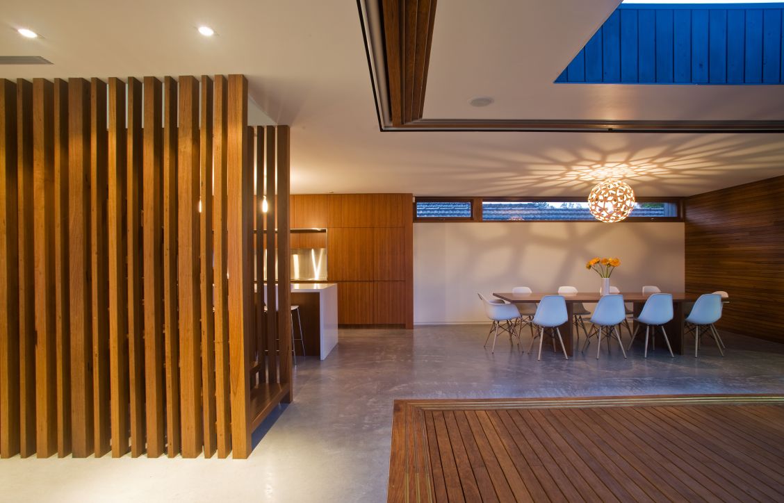 Wimbledon Ave PQ 099